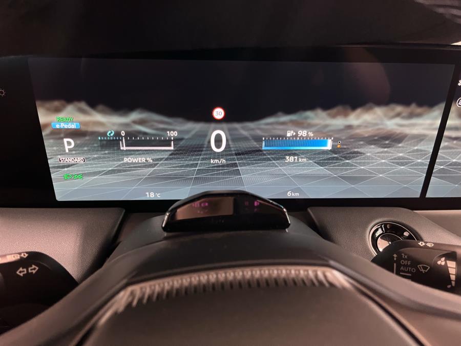 52 kWh Engage Plus / Takuu 5 vuotta / Toimintamatka 424 km / Akuston esilämmitys / Ilmalämpöpumppu