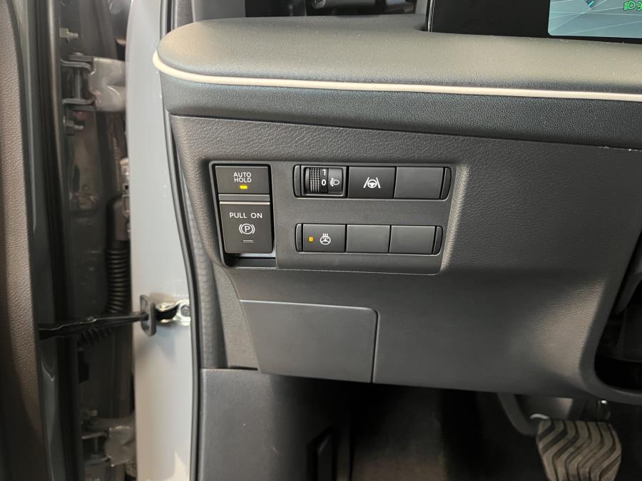 52 kWh Engage Plus / Takuu 5 vuotta / Toimintamatka 424 km / Akuston esilämmitys / Ilmalämpöpumppu