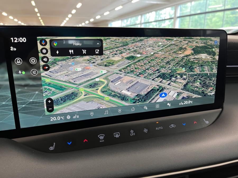 52 kWh Engage Plus / Takuu 5 vuotta / Toimintamatka 424 km / Akuston esilämmitys / Ilmalämpöpumppu
