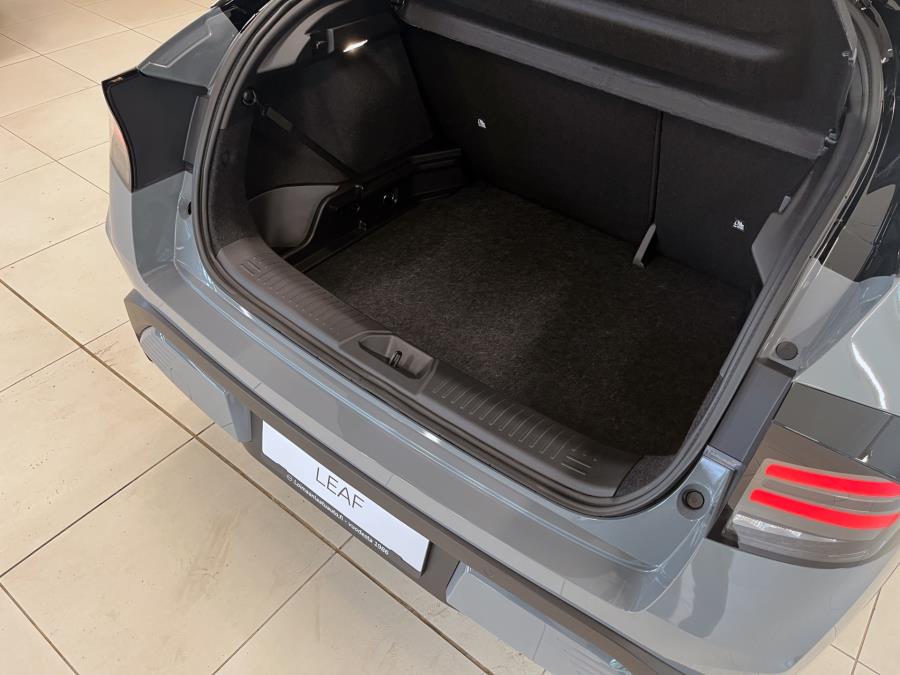 52 kWh Engage Plus / Takuu 5 vuotta / Toimintamatka 424 km / Akuston esilämmitys / Ilmalämpöpumppu