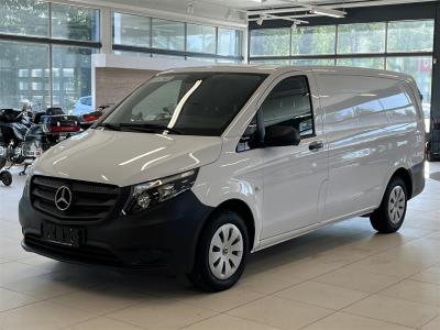 Mercedes-Benz Vito Vito 114CDI FWD-3,05/32K keskipitkä A2/ Alv/ Webasto/ Koukku
