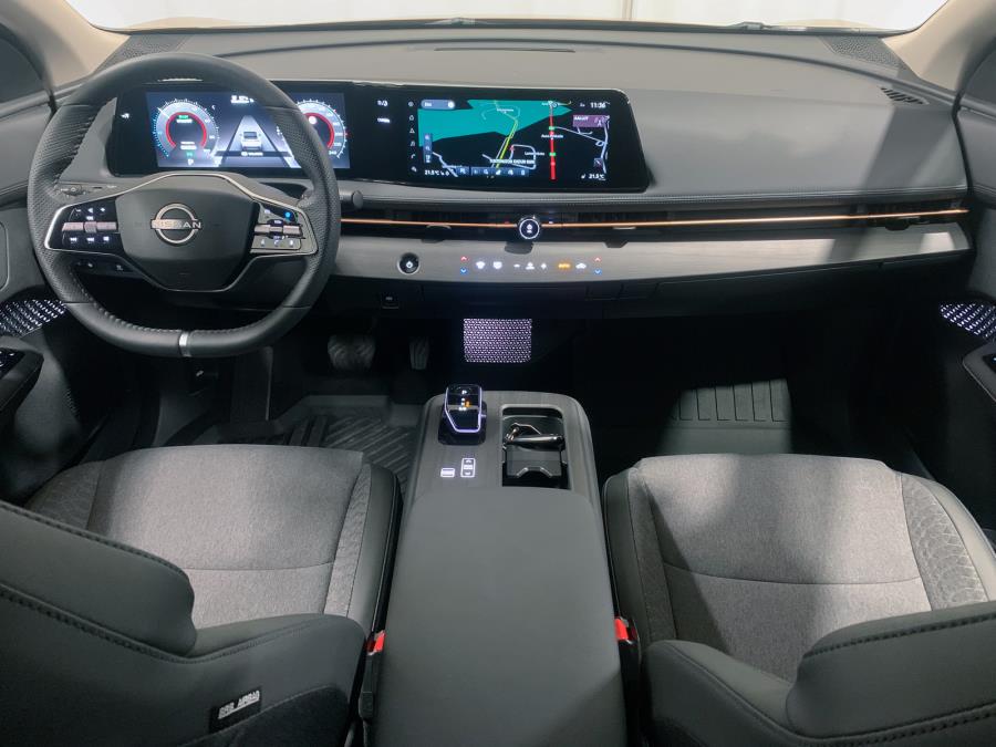 87 kWh Advance 4WD 302 hv / Korko 1.99 % / Lämm. ratti ja tuulilasi / Takaluukku sähköllä / 360 kame