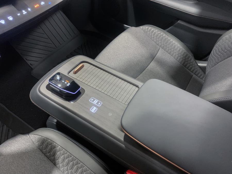 87 kWh Advance 4WD 302 hv / Korko 1.99 % / Lämm. ratti ja tuulilasi / Takaluukku sähköllä / 360 kame
