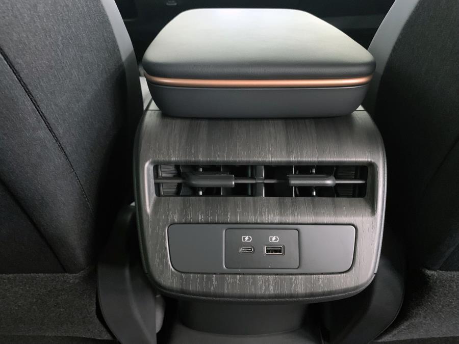 87 kWh Advance 4WD 302 hv / Korko 1.99 % / Lämm. ratti ja tuulilasi / Takaluukku sähköllä / 360 kame