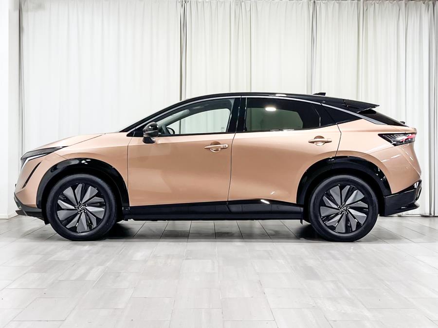 87 kWh Advance 4WD 302 hv / Korko 1.99 % / Lämm. ratti ja tuulilasi / Takaluukku sähköllä / 360 kame
