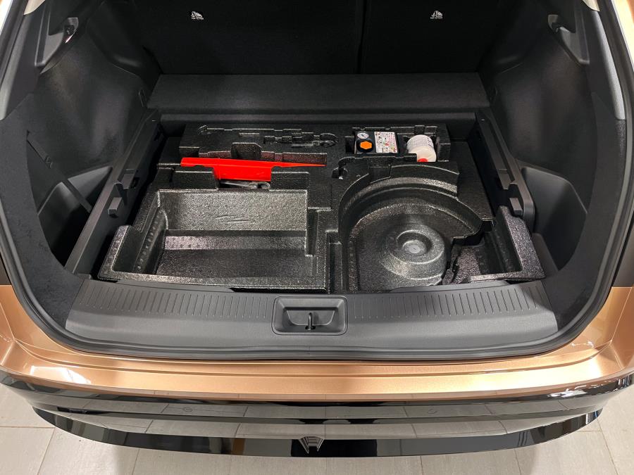87 kWh Advance 4WD 302 hv / Korko 1.99 % / Lämm. ratti ja tuulilasi / Takaluukku sähköllä / 360 kame