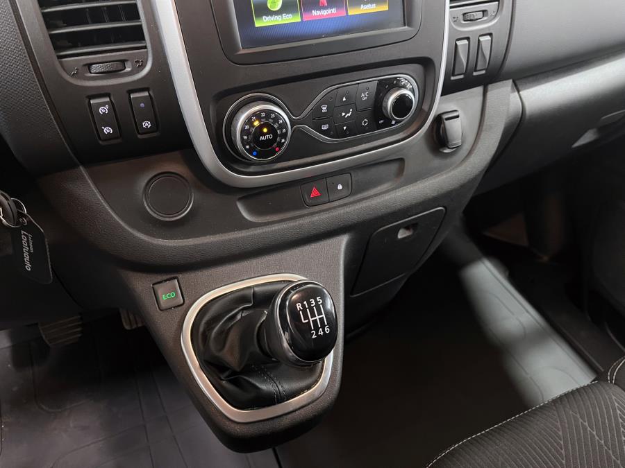 Van 2.0 dCi 170 hv man. L2H1 Working Star / Suomi-auto / 1 om. / Takuu / Merkkihuoll. / Webasto
