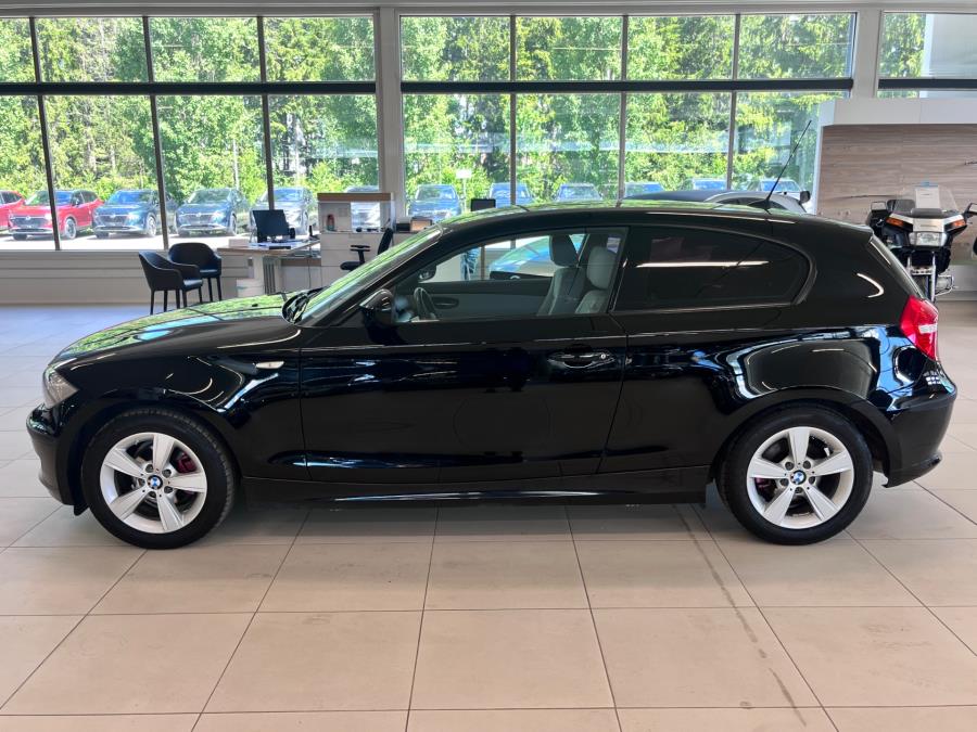 E81 Hatchback 3-ov Business / Suomi-auto / Vakionopeussäädin / Automaatti ilmastointi
