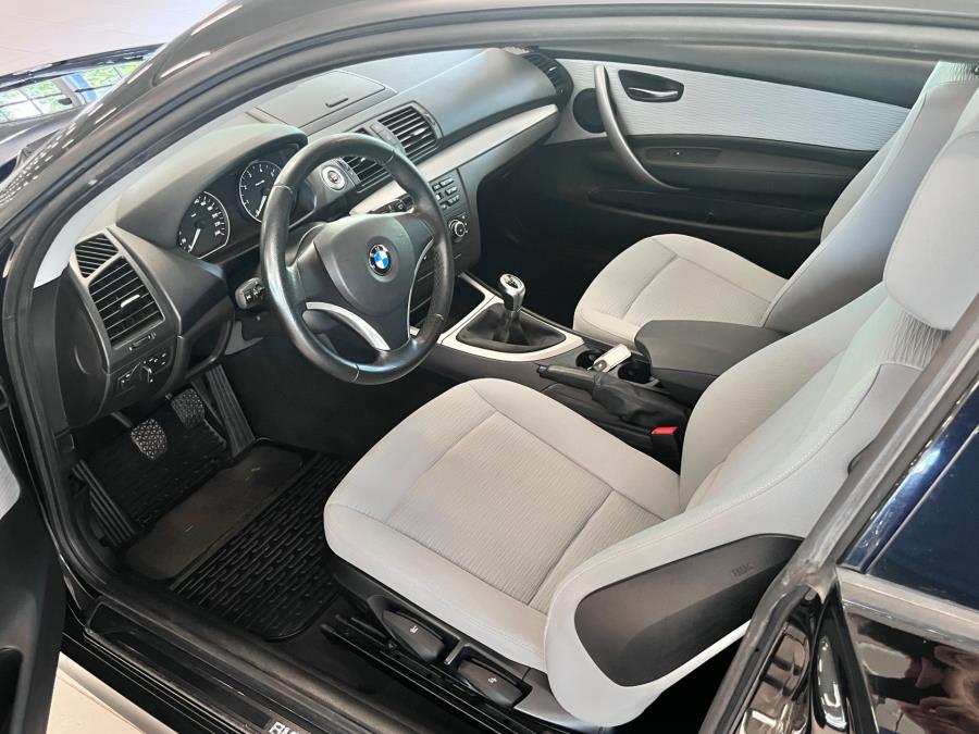 E81 Hatchback 3-ov Business / Suomi-auto / Vakionopeussäädin / Automaatti ilmastointi