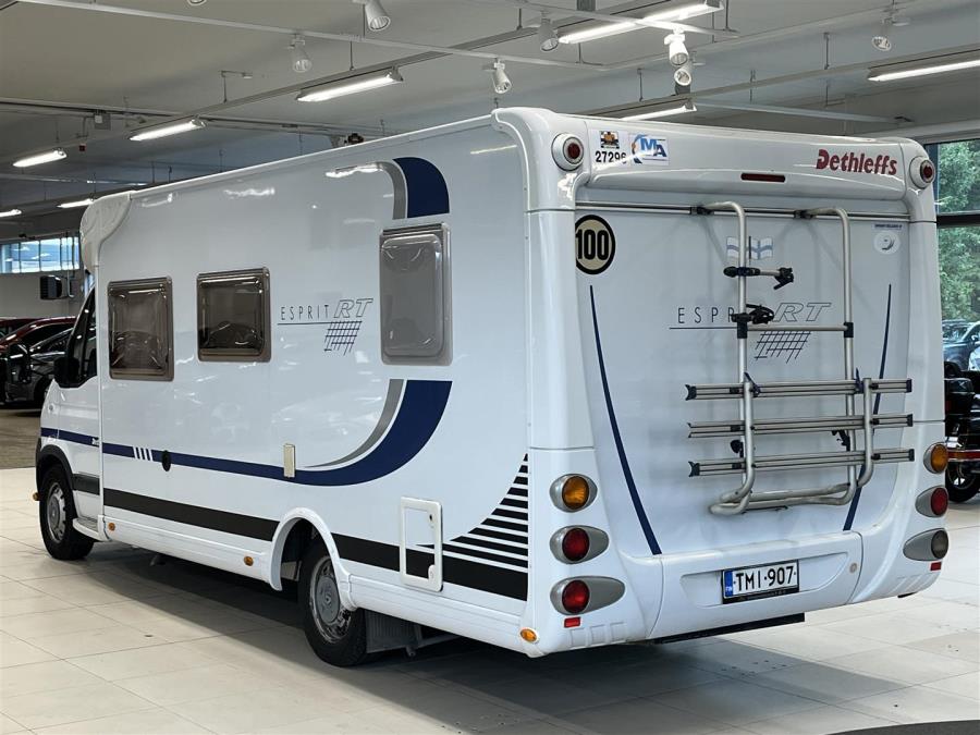 DETHLEFFS RT6844 ESPIRIT/ Suomi-asuntoauto/ Parivuode/ Vakkari/ Ilmastointi/ Markiisi