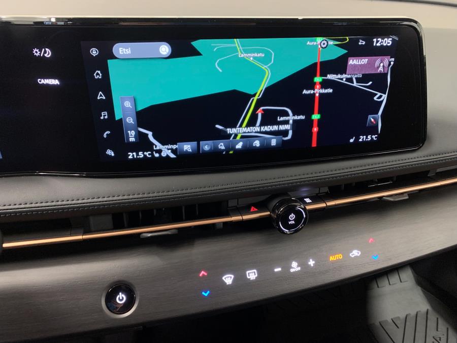 87 kWh Advance e-4ORCE 4WD 302 hv / Korko 0.99 % / Lämm. ratti ja tuulilasi / Takaluukku sähköllä