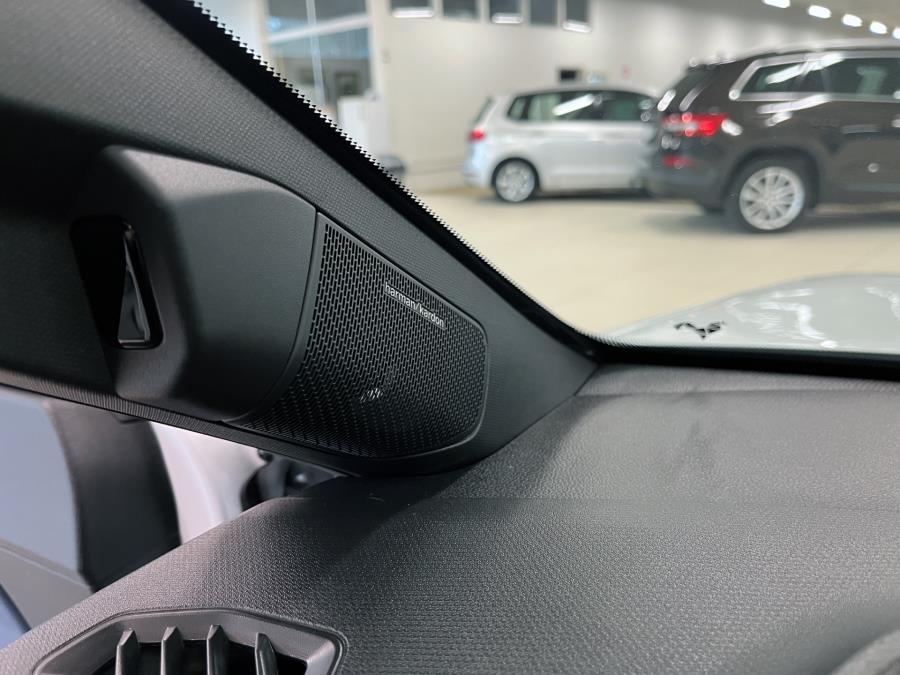 52 kWh Evolve / Esittelyauto / Takuu 5 vuotta / Toimintamatka 414 km / Lämmitettävä ratti / Kamera