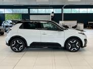 52 kWh Evolve / Esittelyauto / Takuu 5 vuotta / Toimintamatka 414 km / Lämmitettävä ratti / Kamera