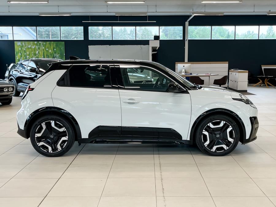 52 kWh Evolve / Esittelyauto / Takuu 5 vuotta / Toimintamatka 414 km / Lämmitettävä ratti / Kamera