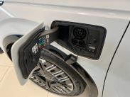 52 kWh Advance / Takuu 5 vuotta / Toimintamatka 413 km / Lämmitettävä ratti / Kamera