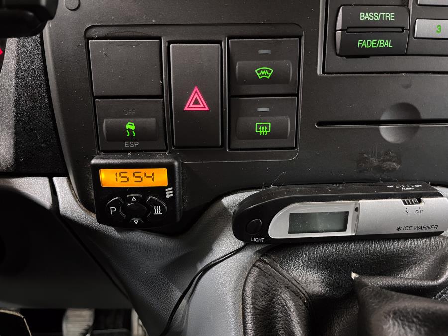 350L 2,4 TDCi 140 hv Trend takaveto puolikorkea / Sis.alv. / Webasto / Ilmastointi