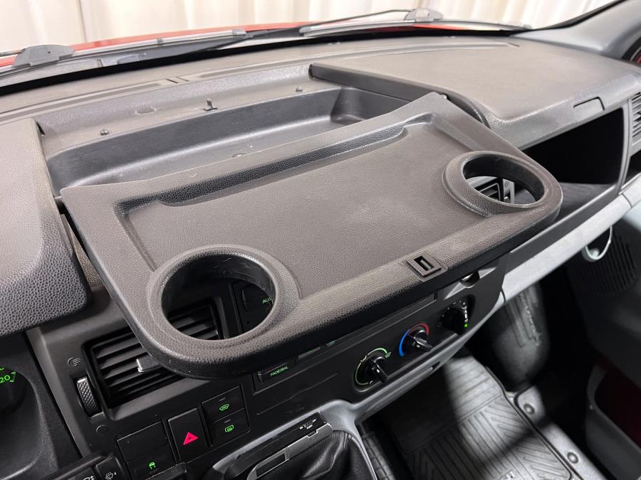 350L 2,4 TDCi 140 hv Trend takaveto puolikorkea / Sis.alv. / Webasto / Ilmastointi