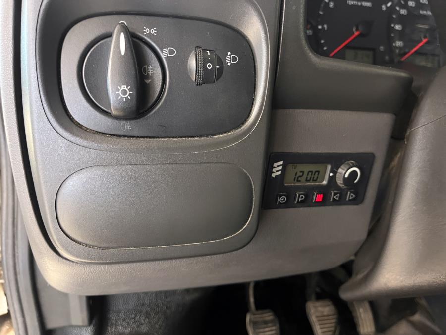 300L 2.0 TDCi 125 hv pikkubussi / Sis.alv. / Rek. 9:lle / Katsastettu 06/2026 / *huutokaupat.com*