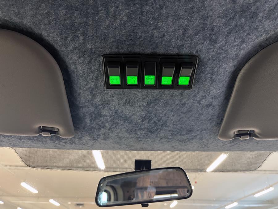 300L 2.0 TDCi 125 hv pikkubussi / Sis.alv. / Rek. 9:lle / Katsastettu 06/2026 / *huutokaupat.com*