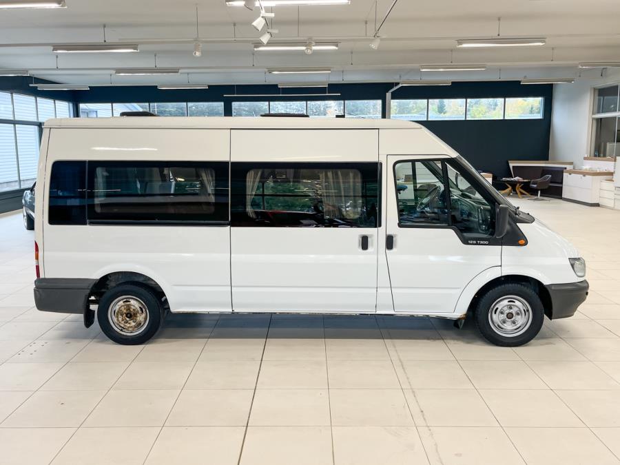 300L 2.0 TDCi 125 hv pikkubussi / Sis.alv. / Rek. 9:lle / Katsastettu 06/2026 / *huutokaupat.com*