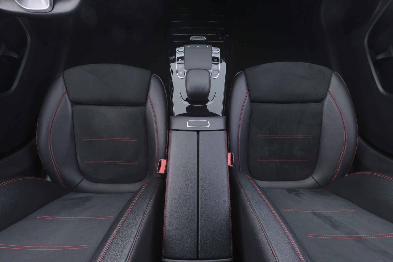 MERCEDES-BENZ A 2019