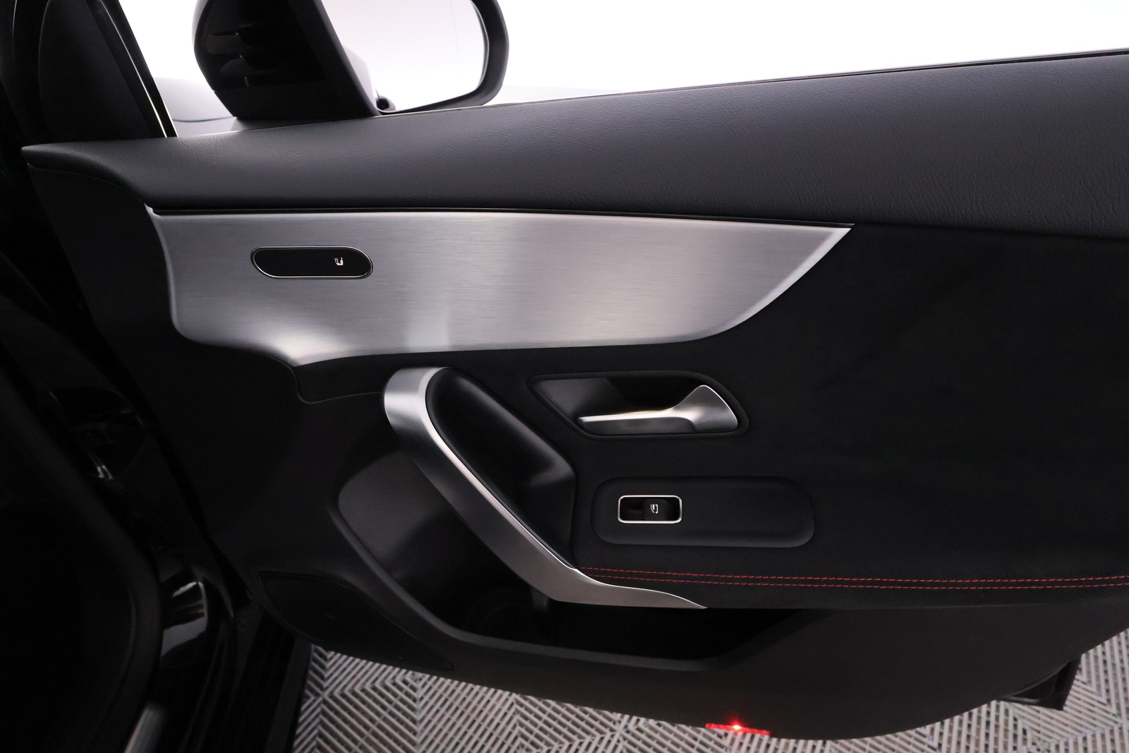 MERCEDES-BENZ A 2019