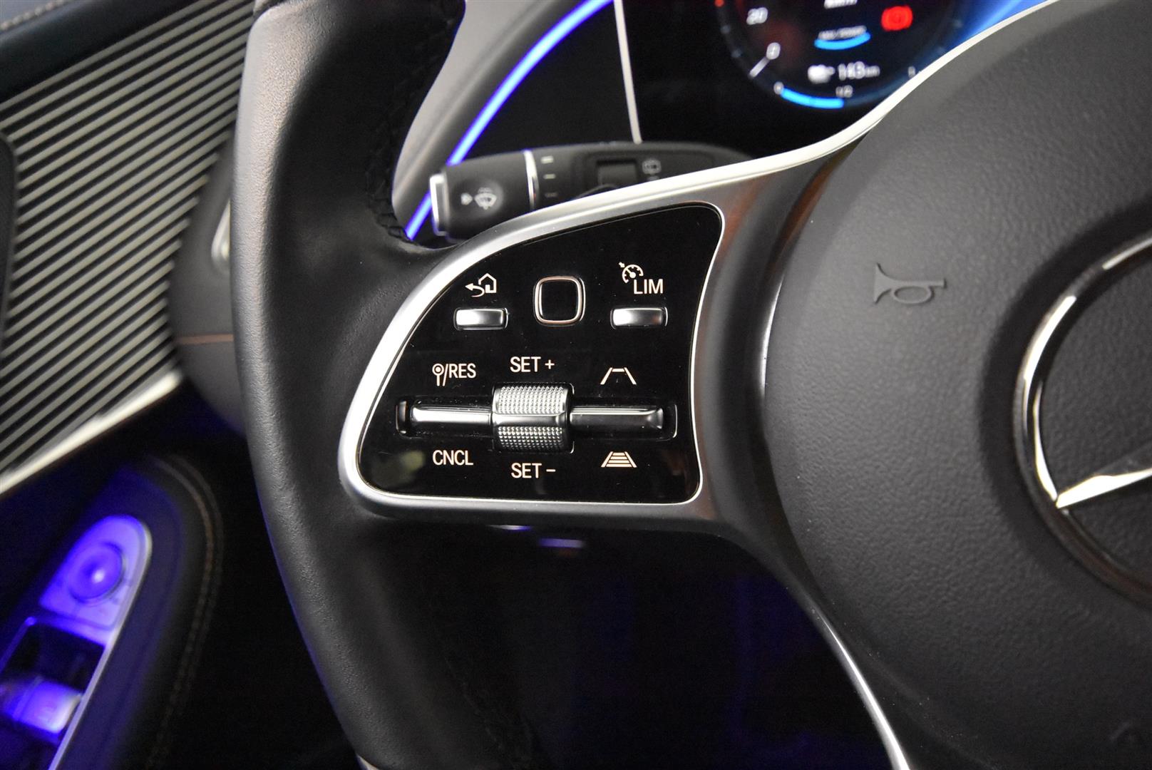 Mercedes-Benz EQC 2020