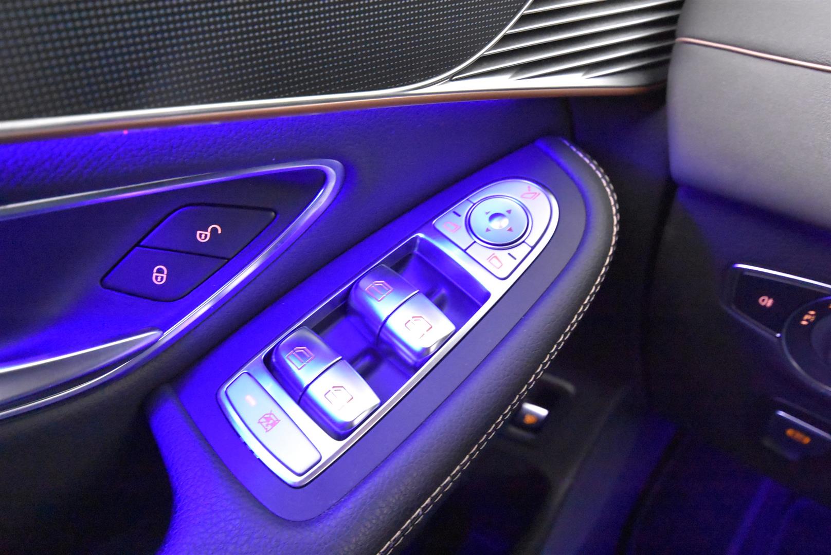 Mercedes-Benz EQC 2020