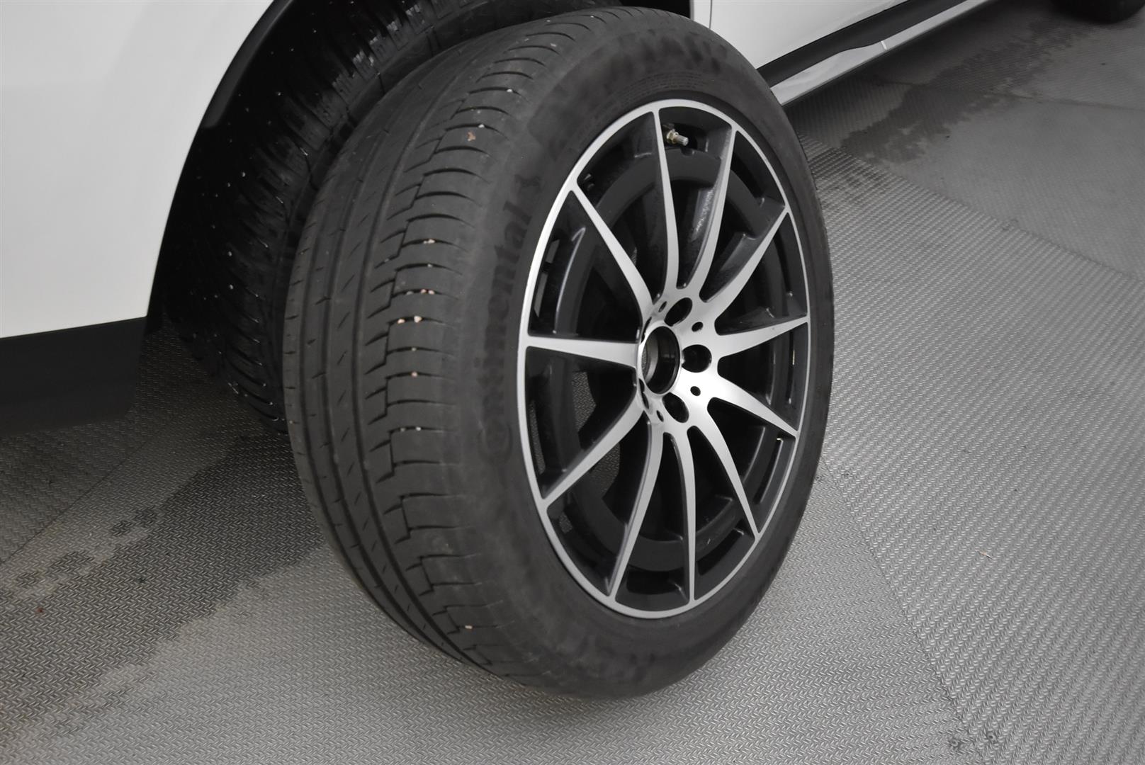 Mercedes-Benz EQC 2020