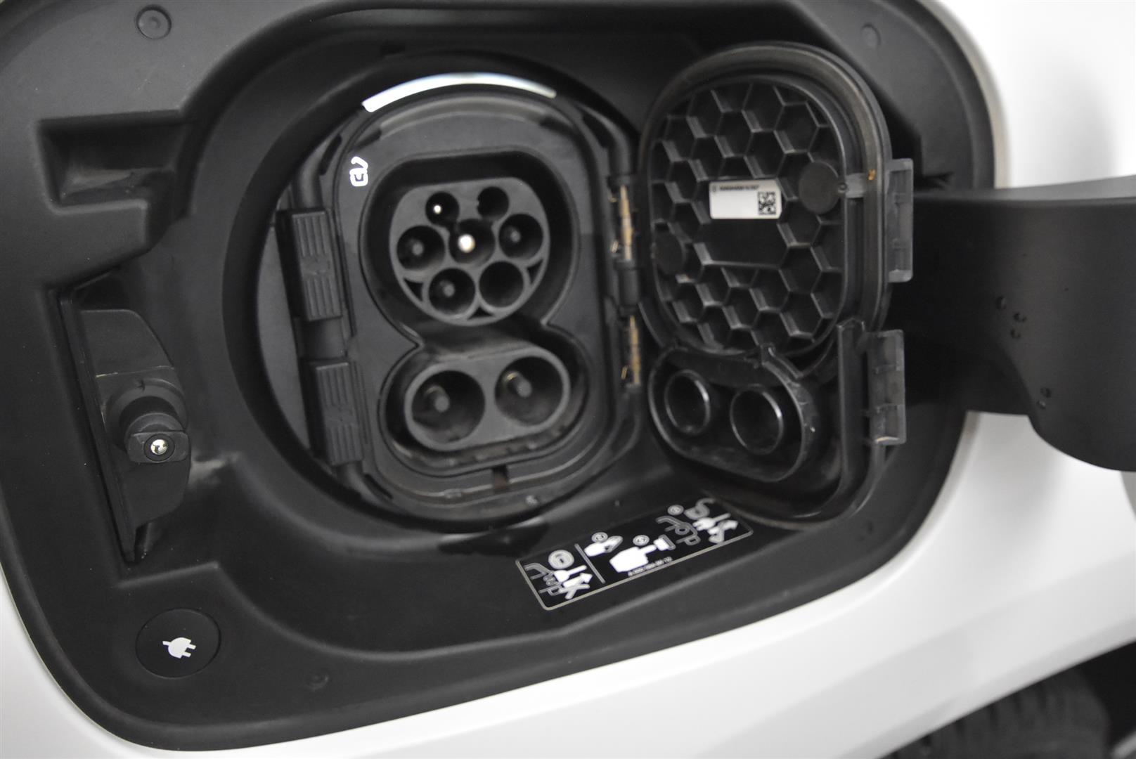 Mercedes-Benz EQC 2020