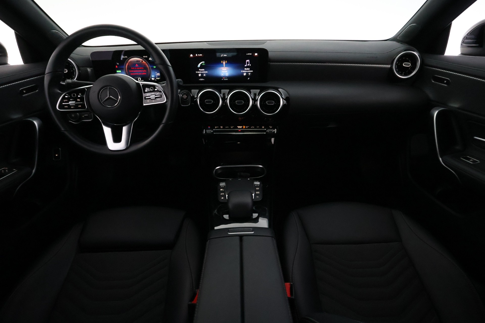 Mercedes-Benz CLA 2023