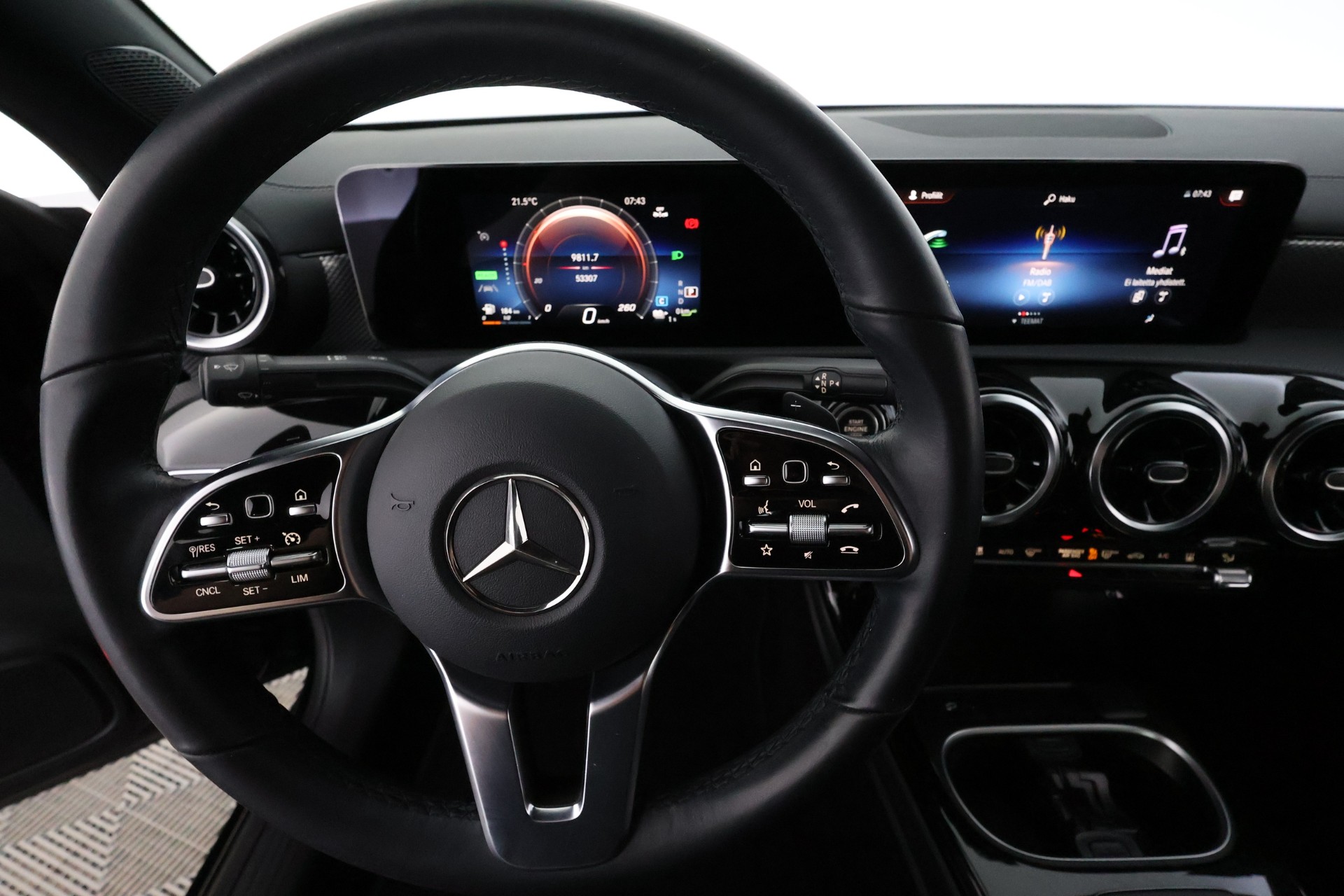 Mercedes-Benz CLA 2023