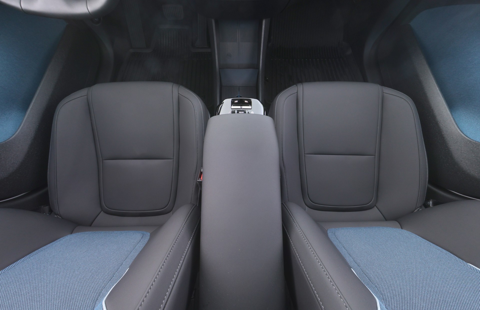 Volvo EX30 2024