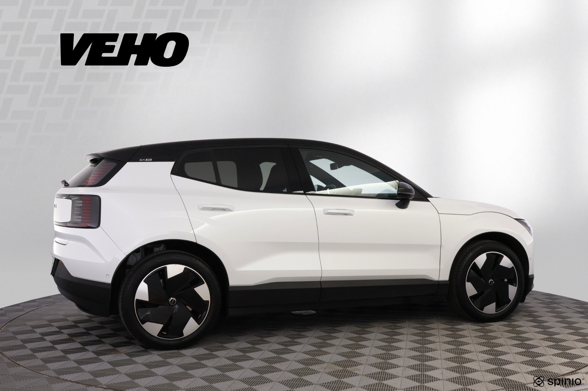 Volvo EX30 2024