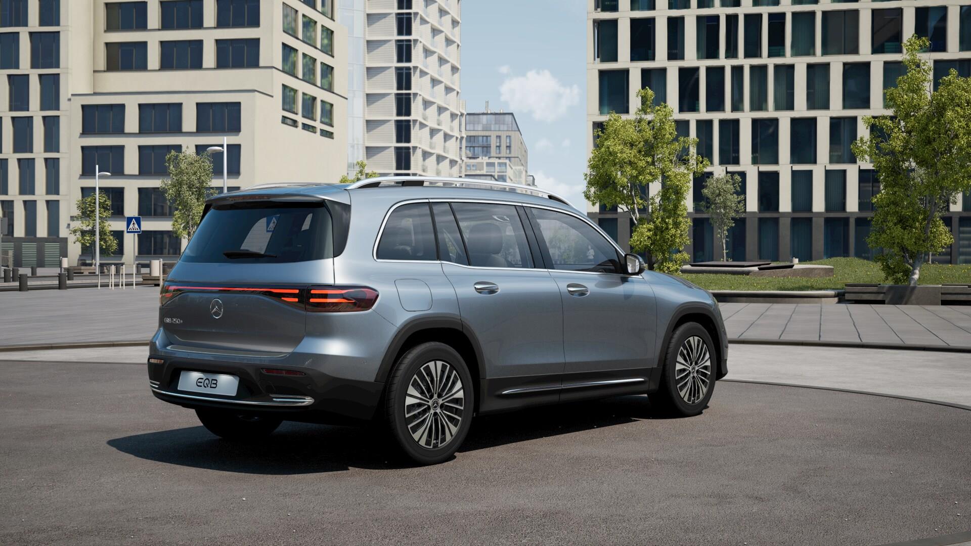 Mercedes-Benz EQB 2025