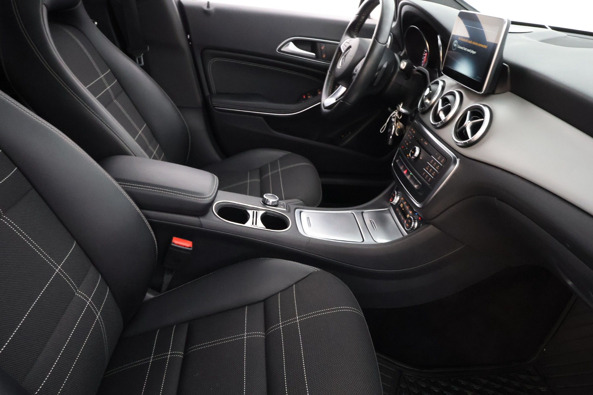 Mercedes-Benz CLA 2015