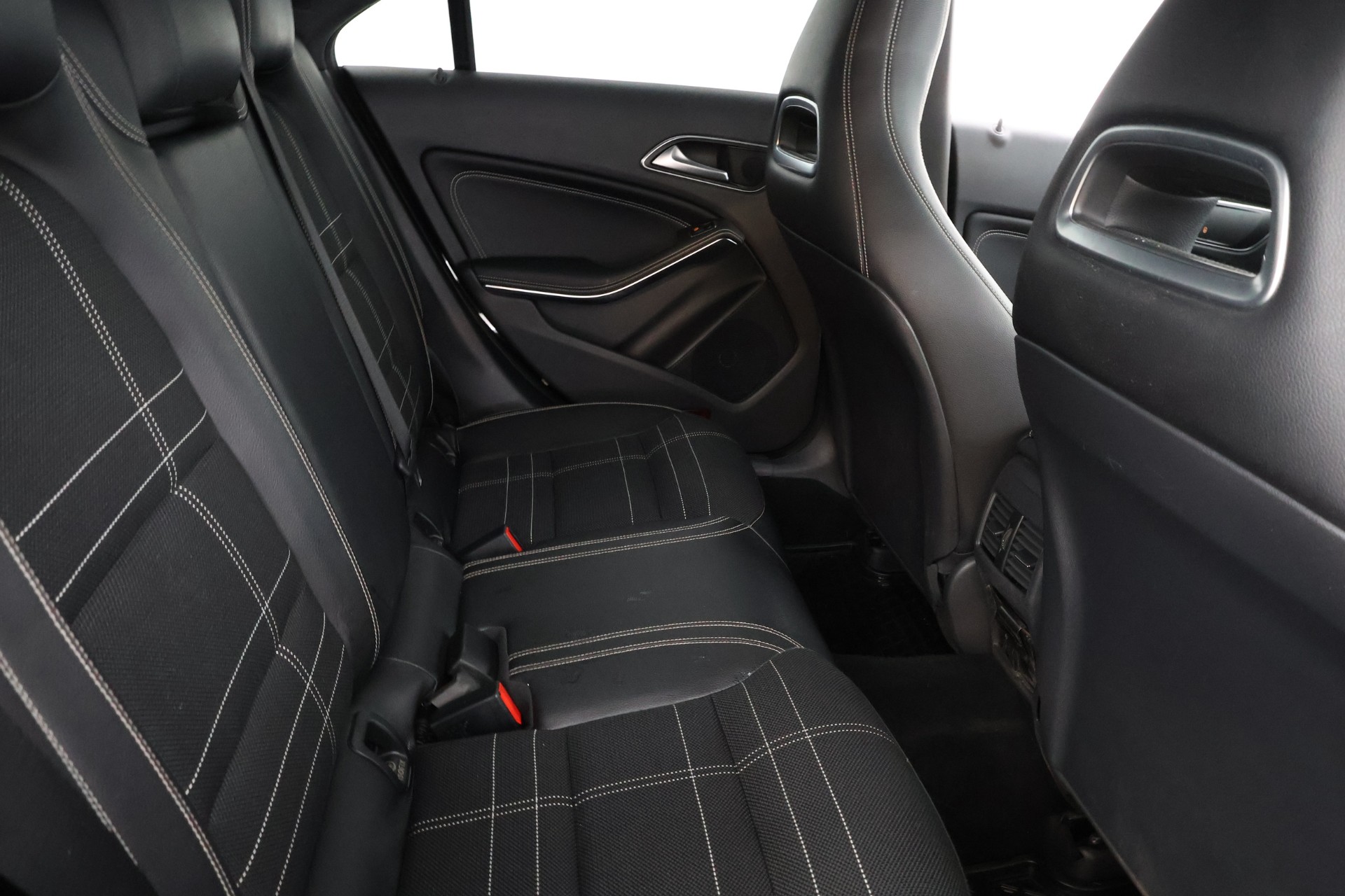 Mercedes-Benz CLA 2015