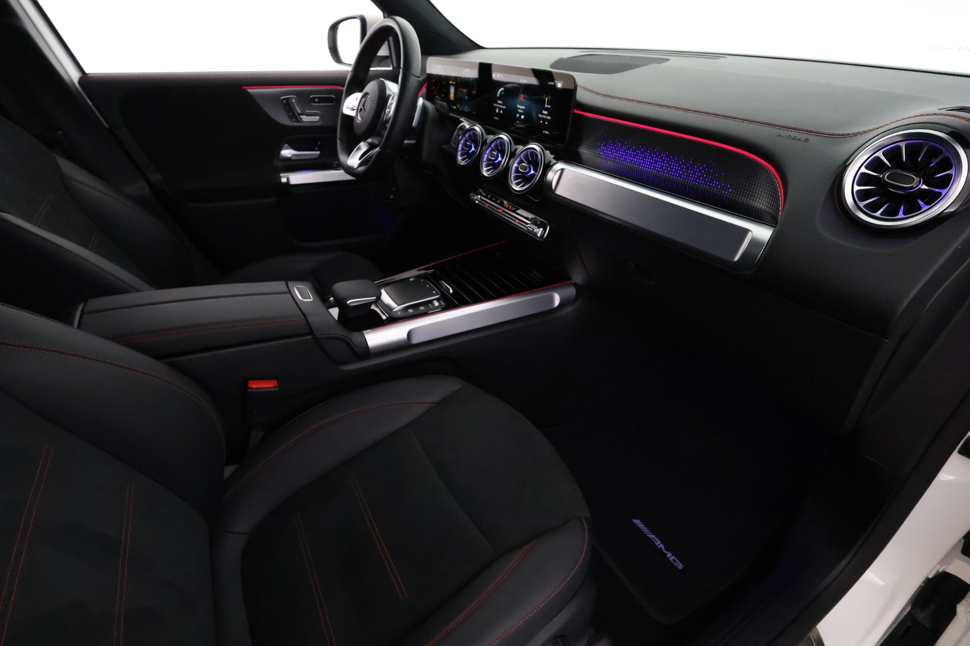 Mercedes-Benz EQB 2022