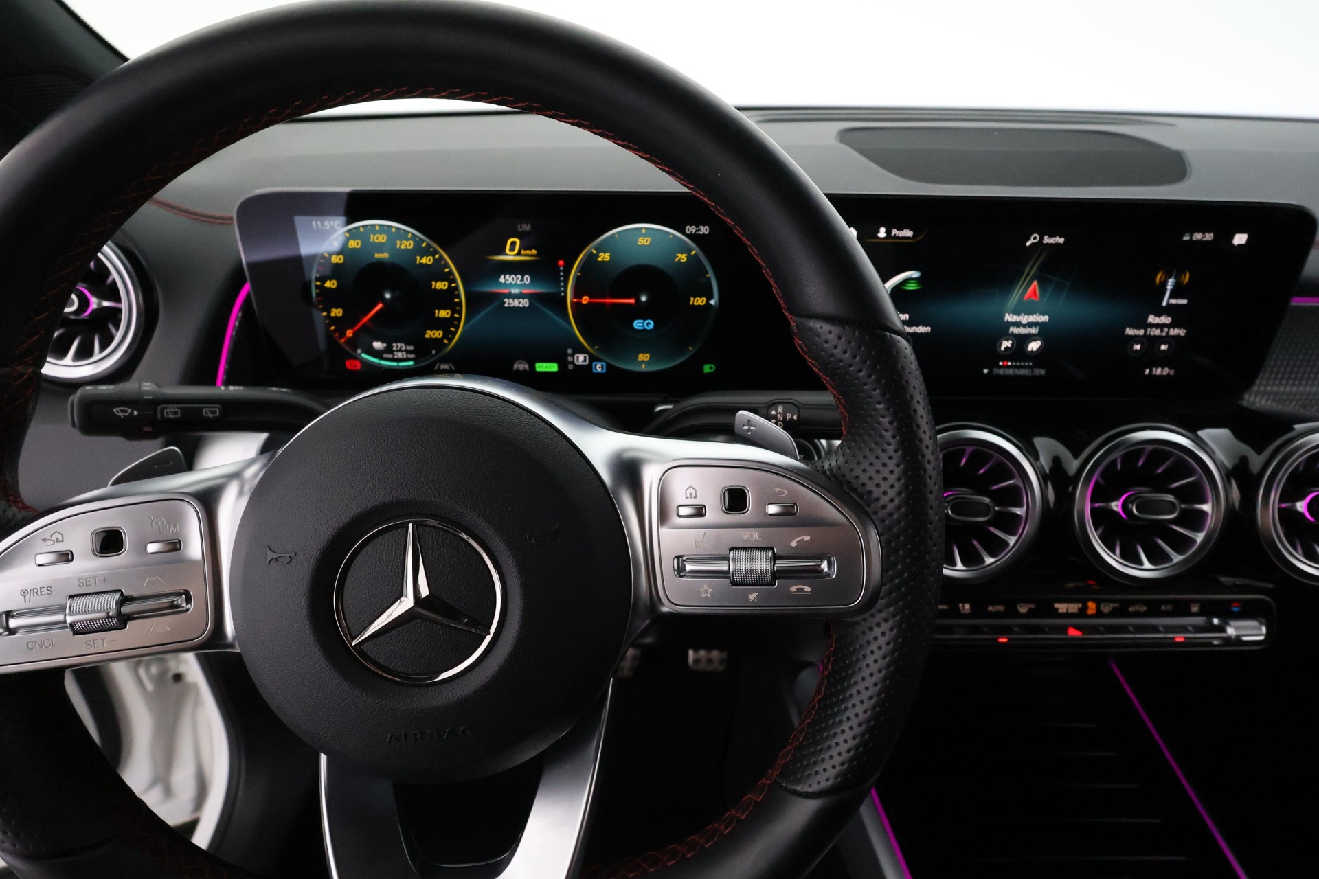 Mercedes-Benz EQB 2022