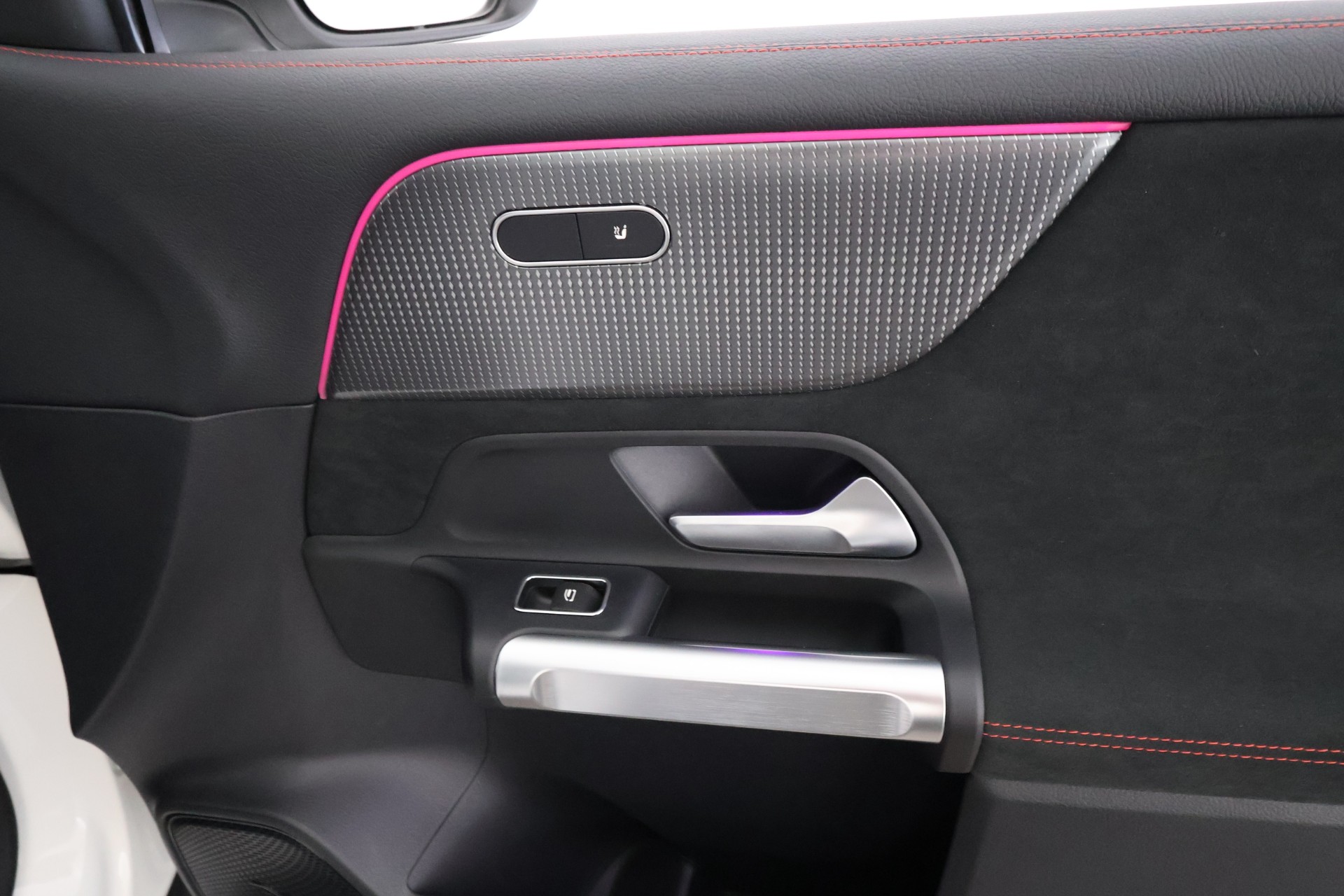 Mercedes-Benz EQB 2022