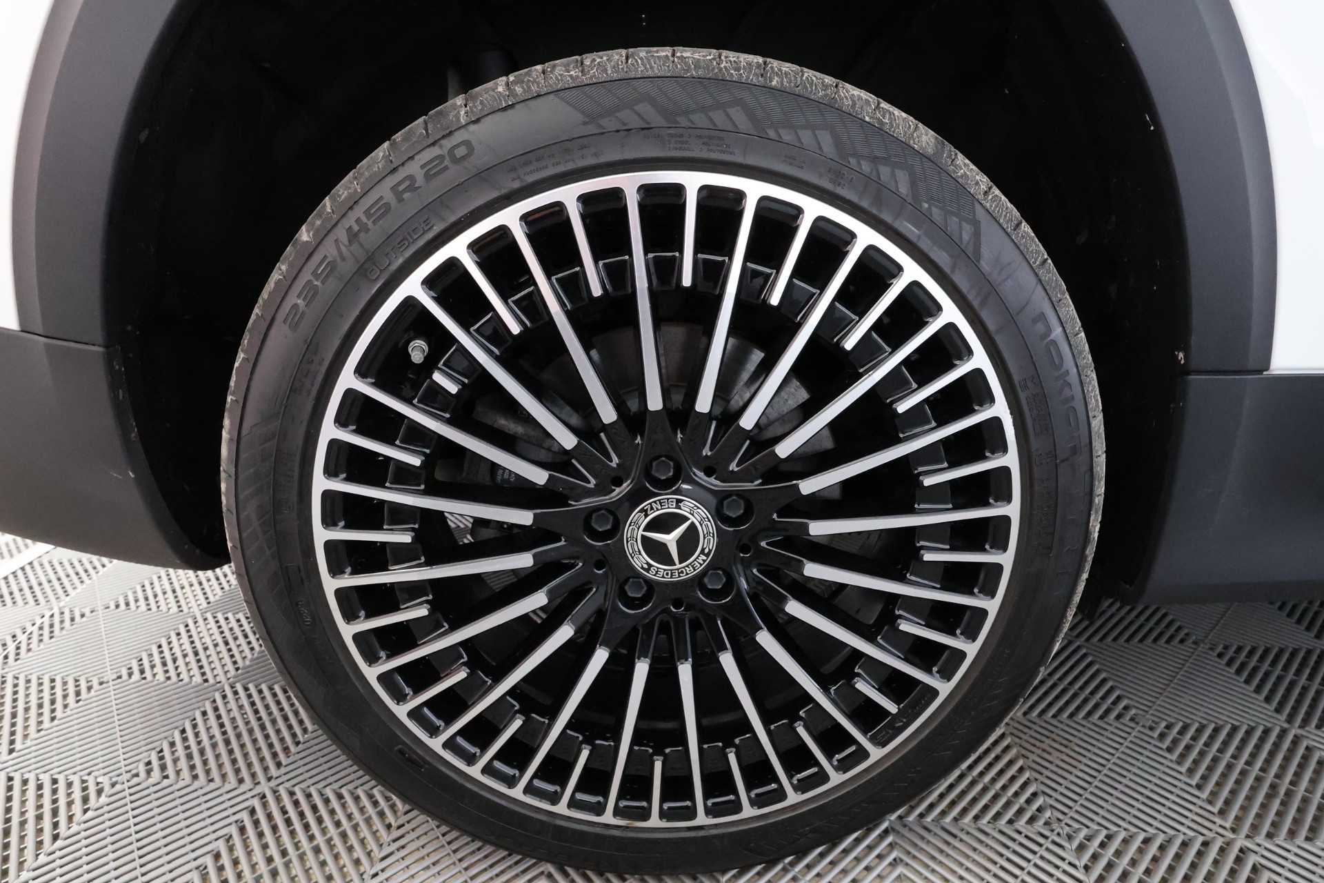 Mercedes-Benz EQB 2022
