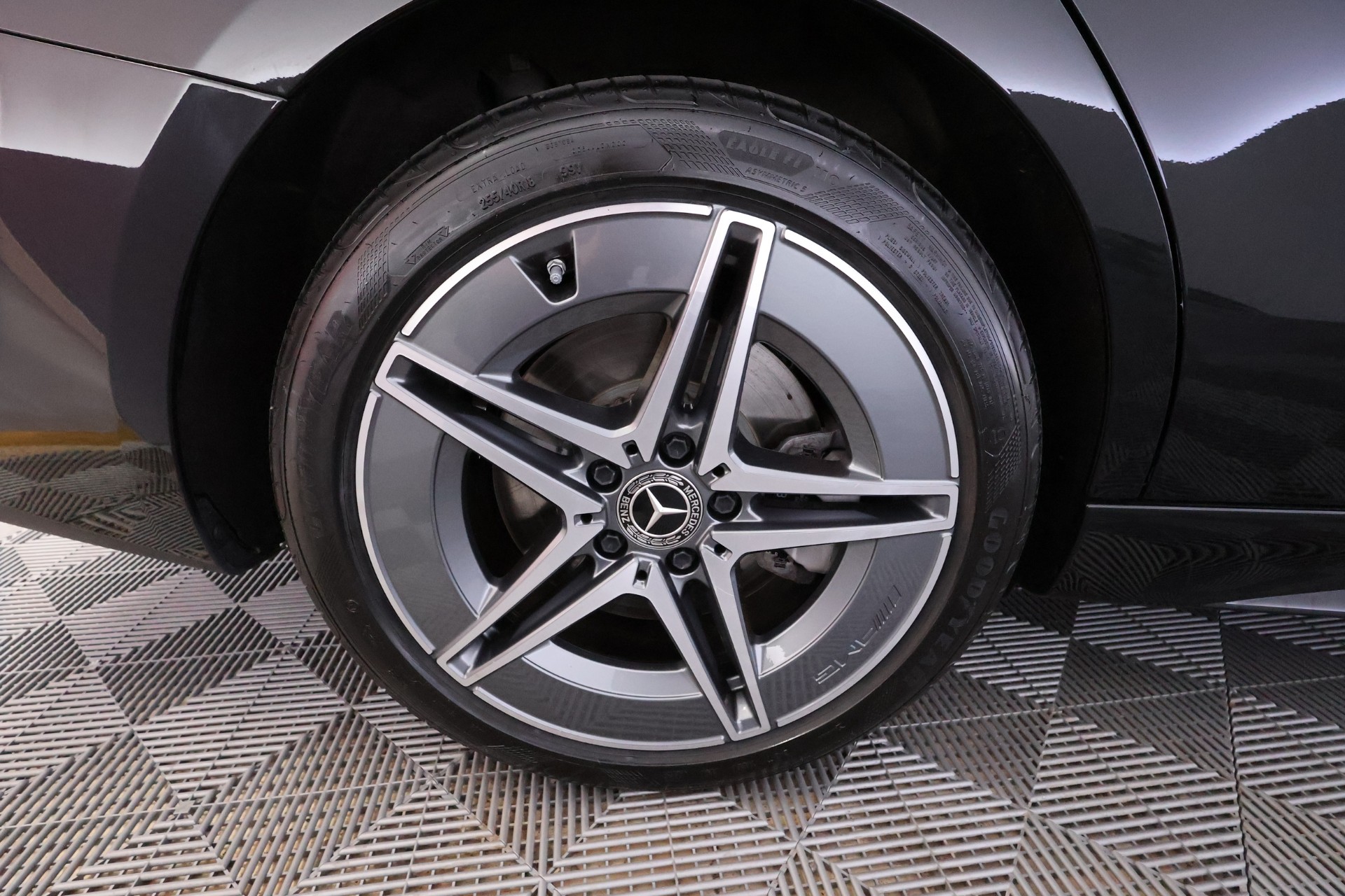 Mercedes-Benz C 2025