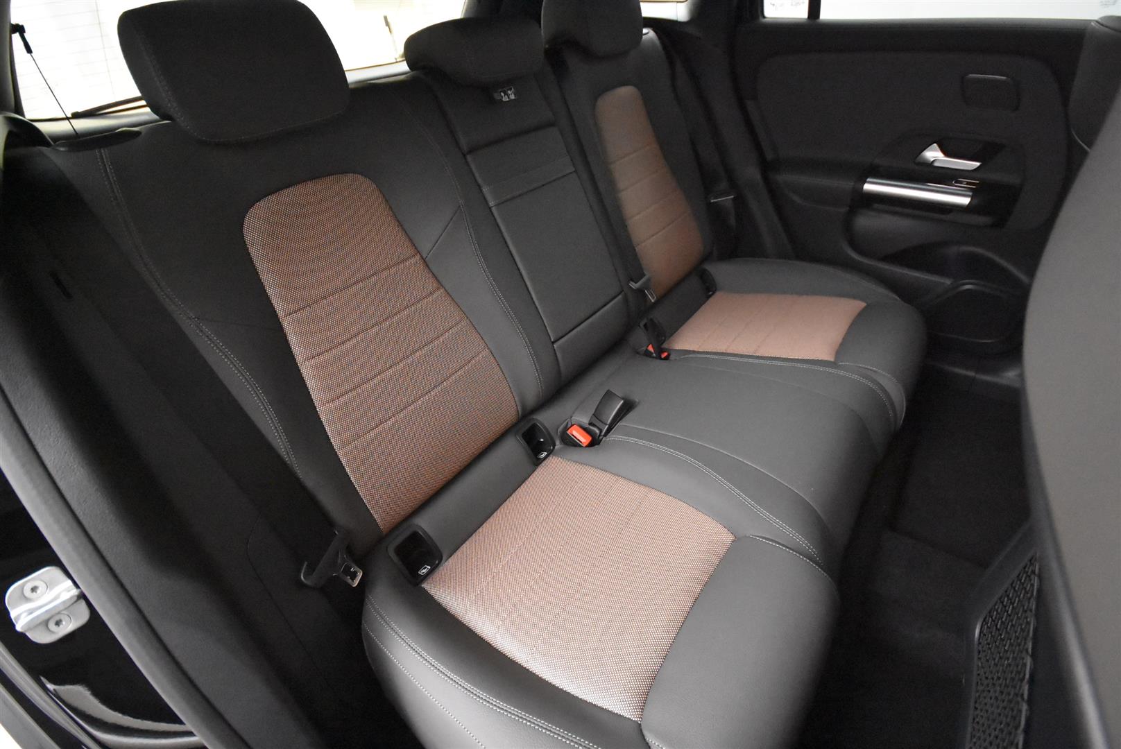 Mercedes-Benz EQA 2025