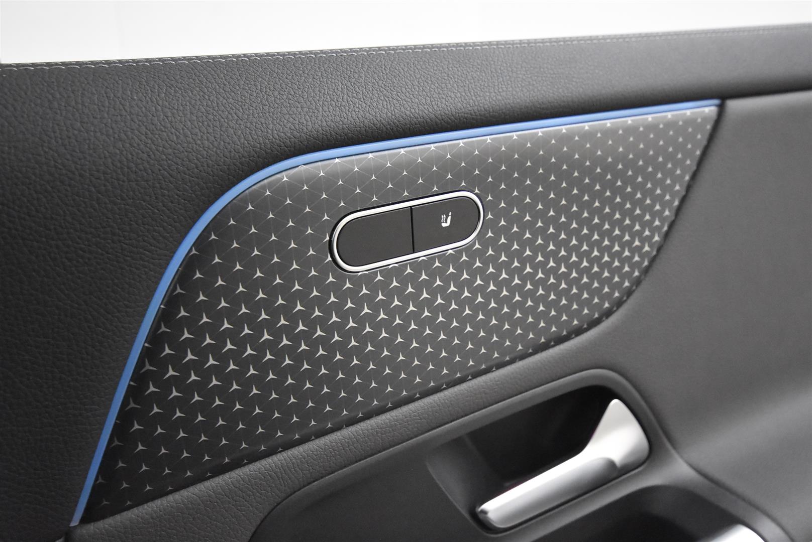 Mercedes-Benz EQA 2025