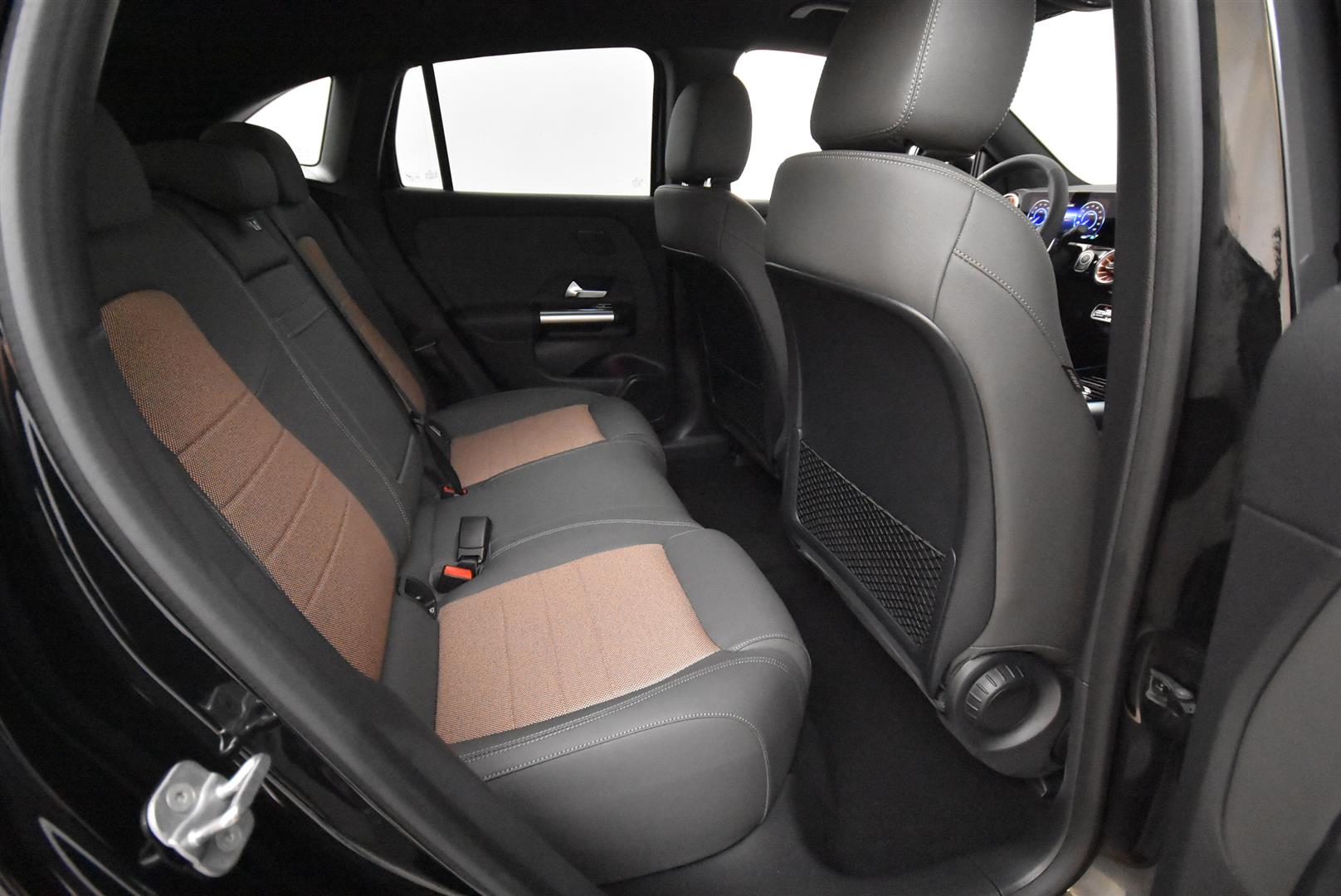 Mercedes-Benz EQA 2025