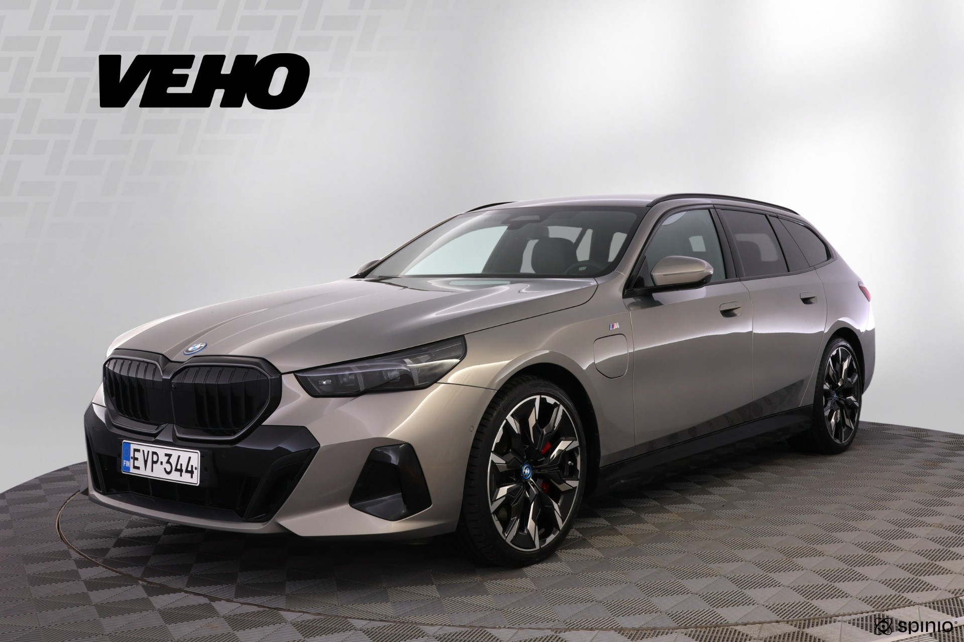 BMW 550 2024