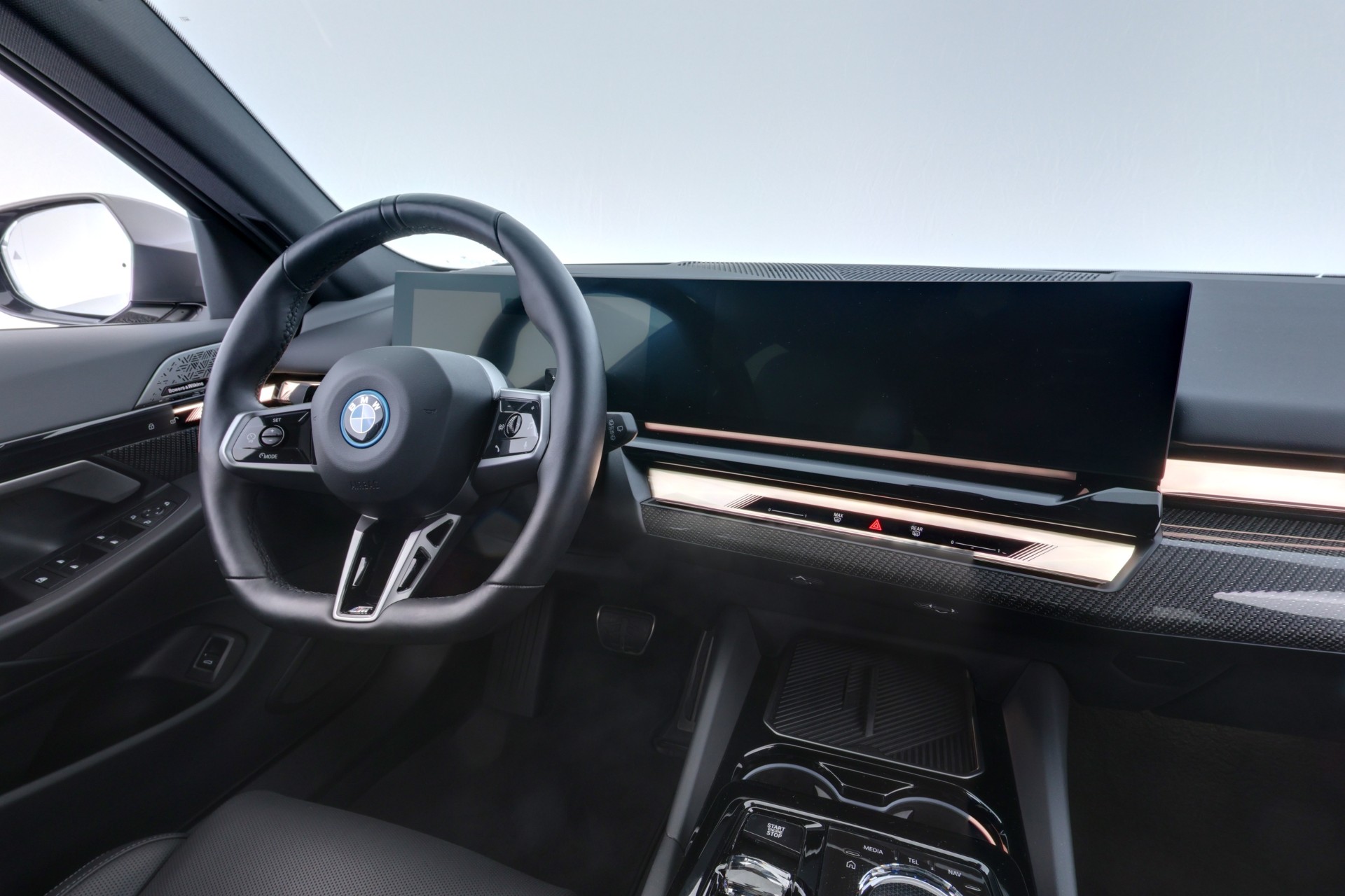 BMW 550 2024