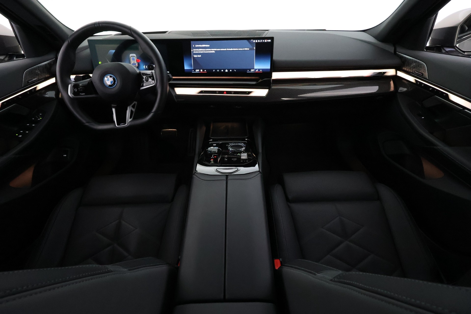 BMW 550 2024