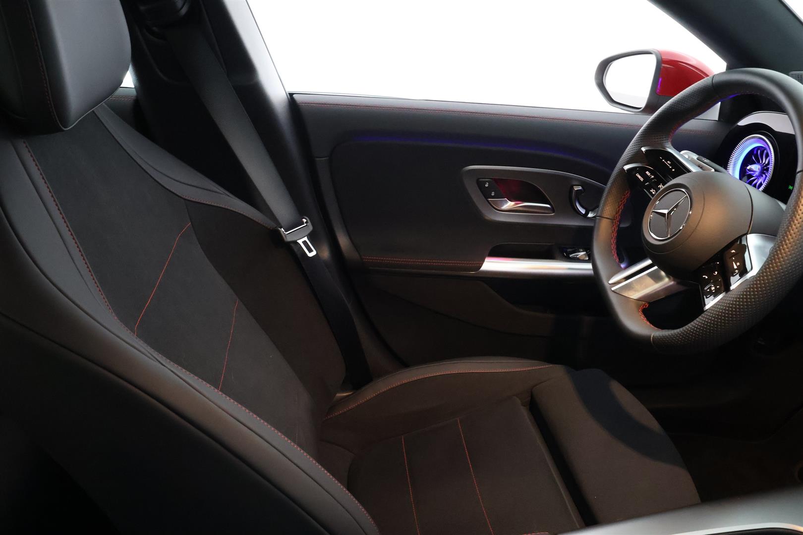 Mercedes-Benz CLA 2025