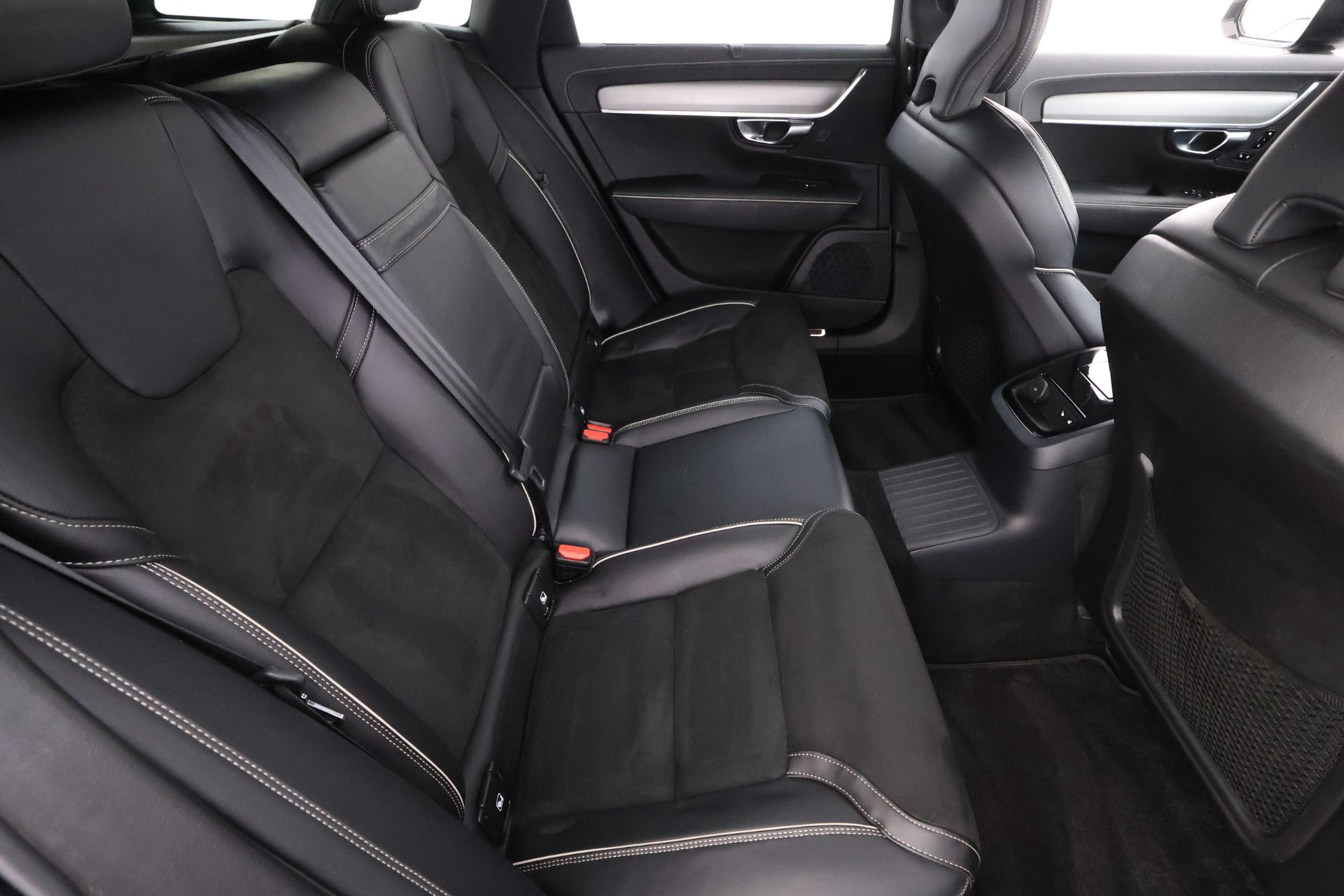 Volvo V90 2021